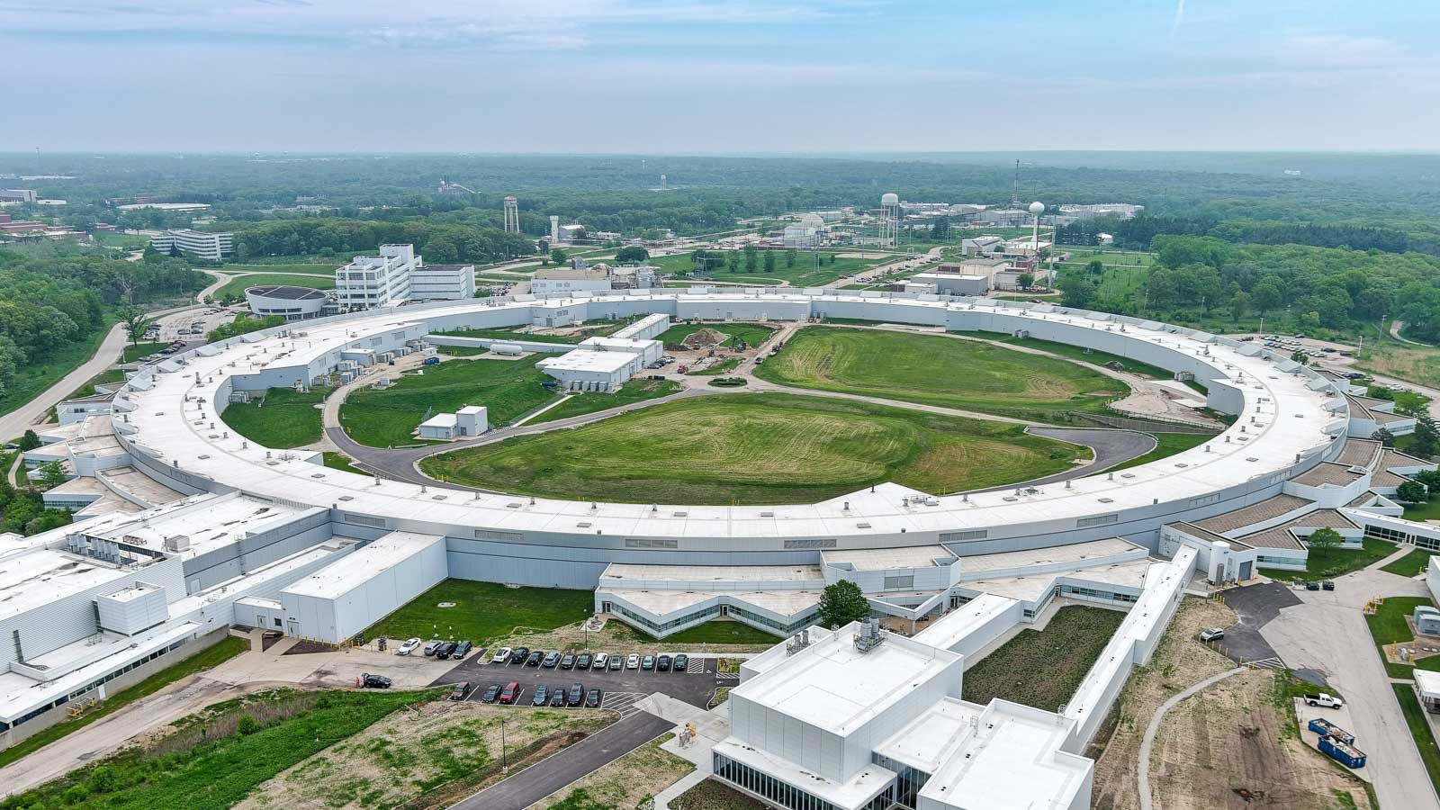 Large ring of laboratories from aerial view. (Image by Argonne National Laboratory.)