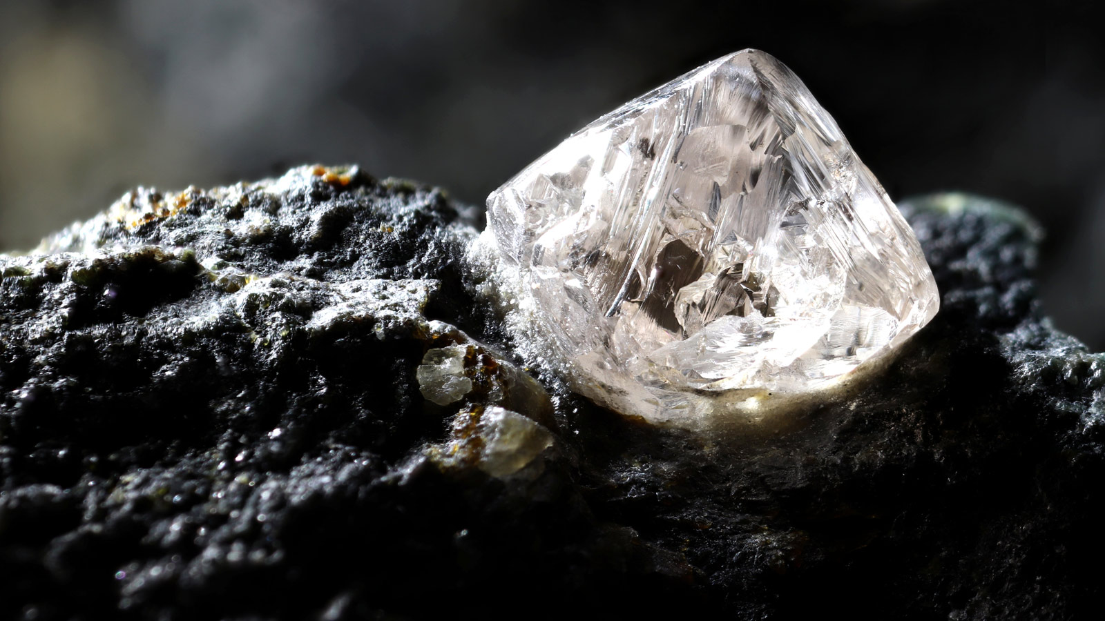 Water trapped within a diamond