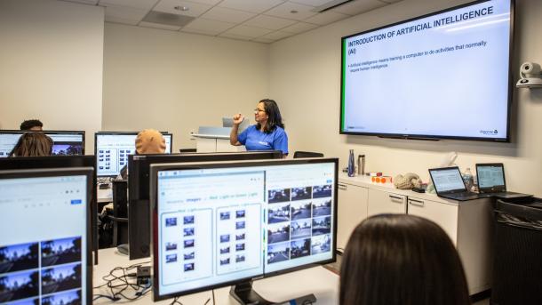 Azucena Rodriguez, Argonne Learning Lab Instructor, leads a classroom of Kenwood Academy high school students on how to teach IBM Watson to determine the difference between a red and green light. (Image by Argonne National Laboratory.)